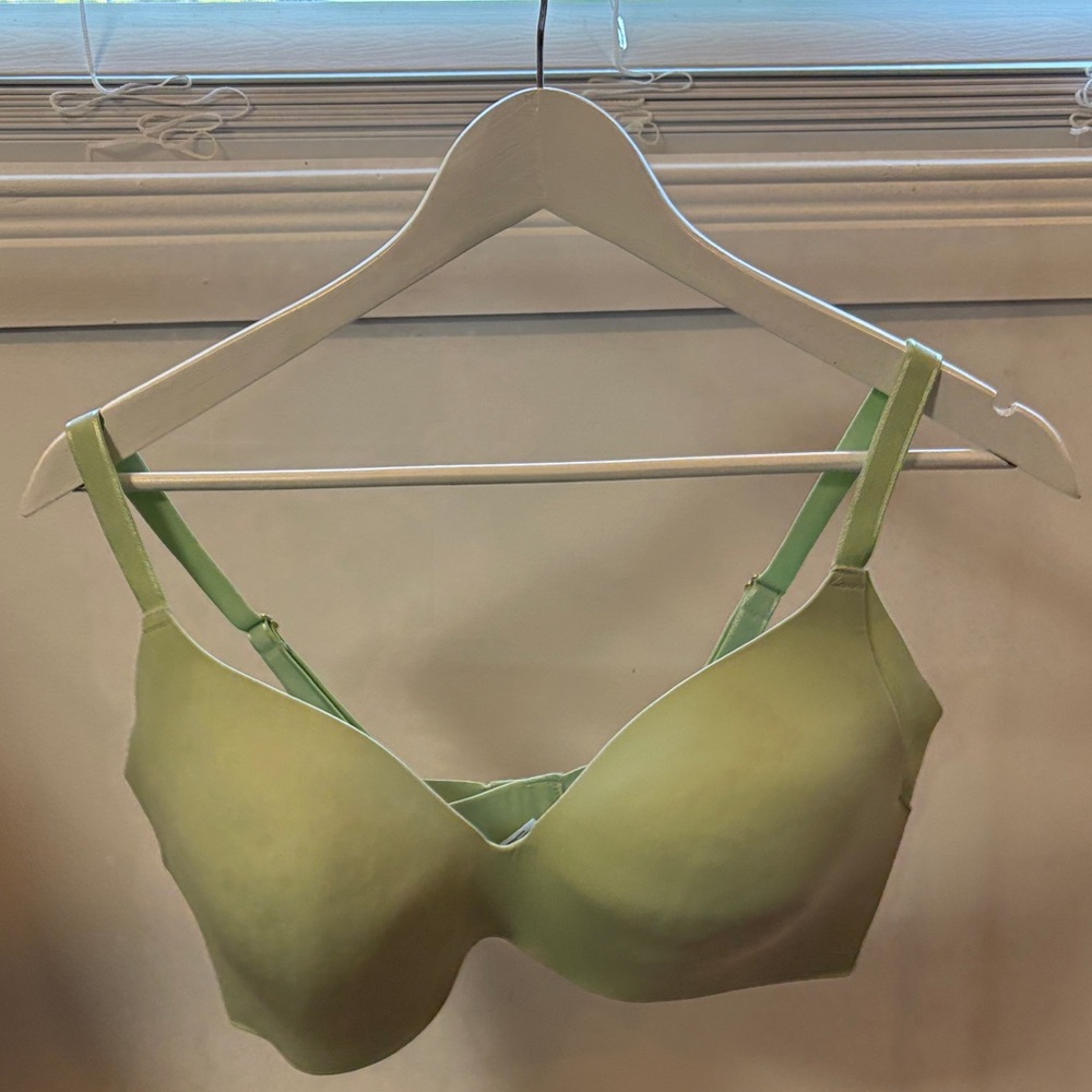 Knix Light Green Women's Bra